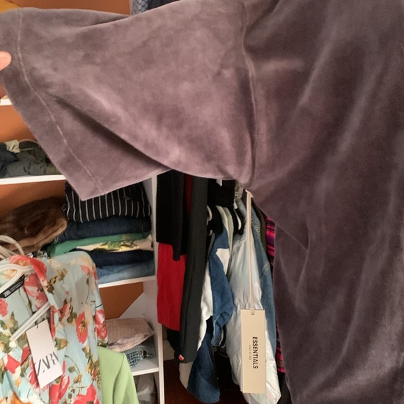 Essentials. NWT $69 - Picture 3 of 11